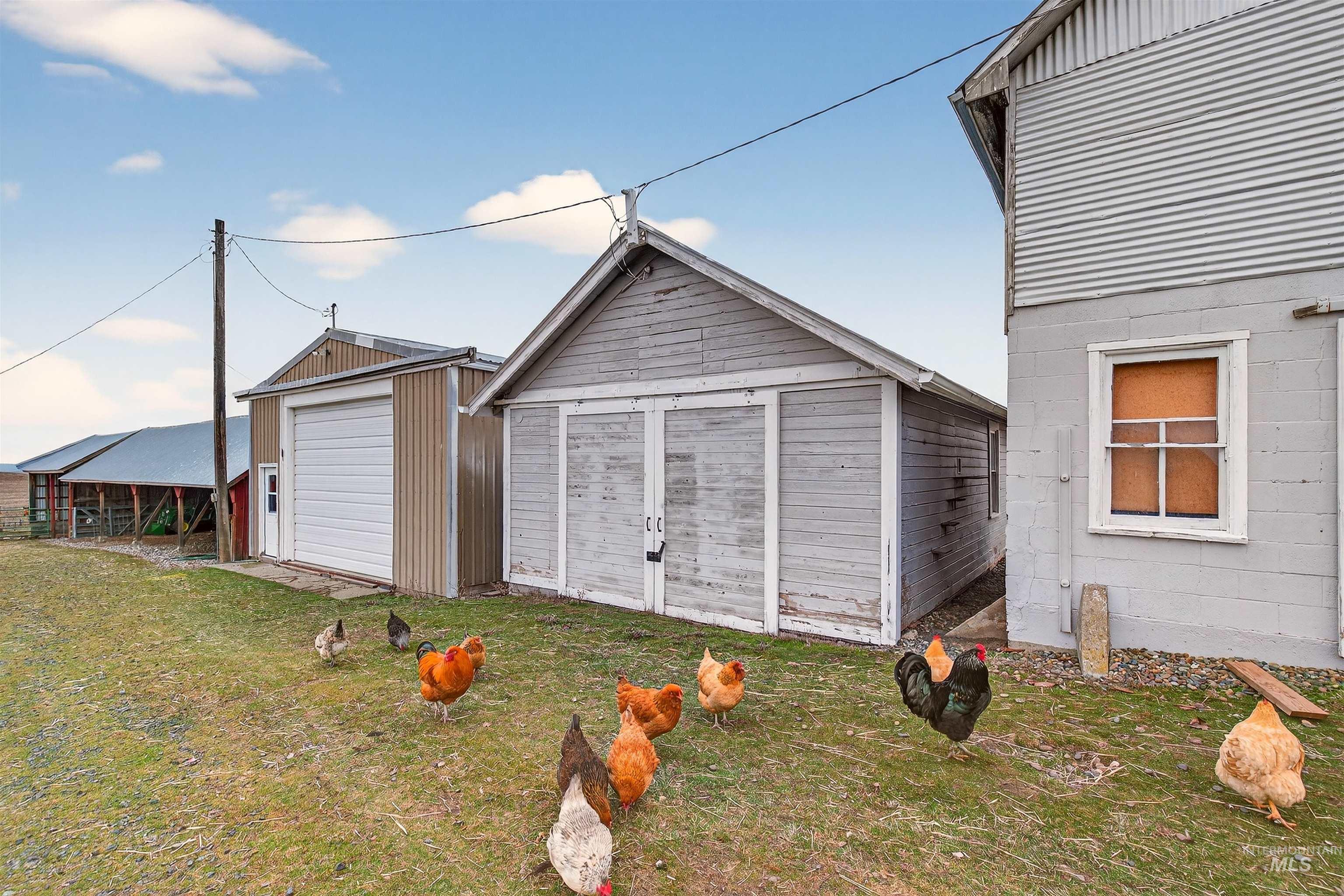 33785 South Road, Kendrick, Idaho 83537, 4 Bedrooms, 2 Bathrooms, Residential For Sale, Price $749,000,MLS 98971674