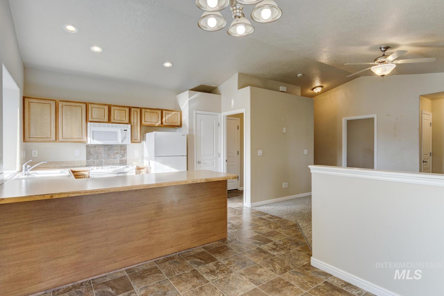 816 Sioux Ave, Emmett, Idaho 83617-4011, 3 Bedrooms, 2 Bathrooms, Residential For Sale, Price $310,000,MLS 98971675