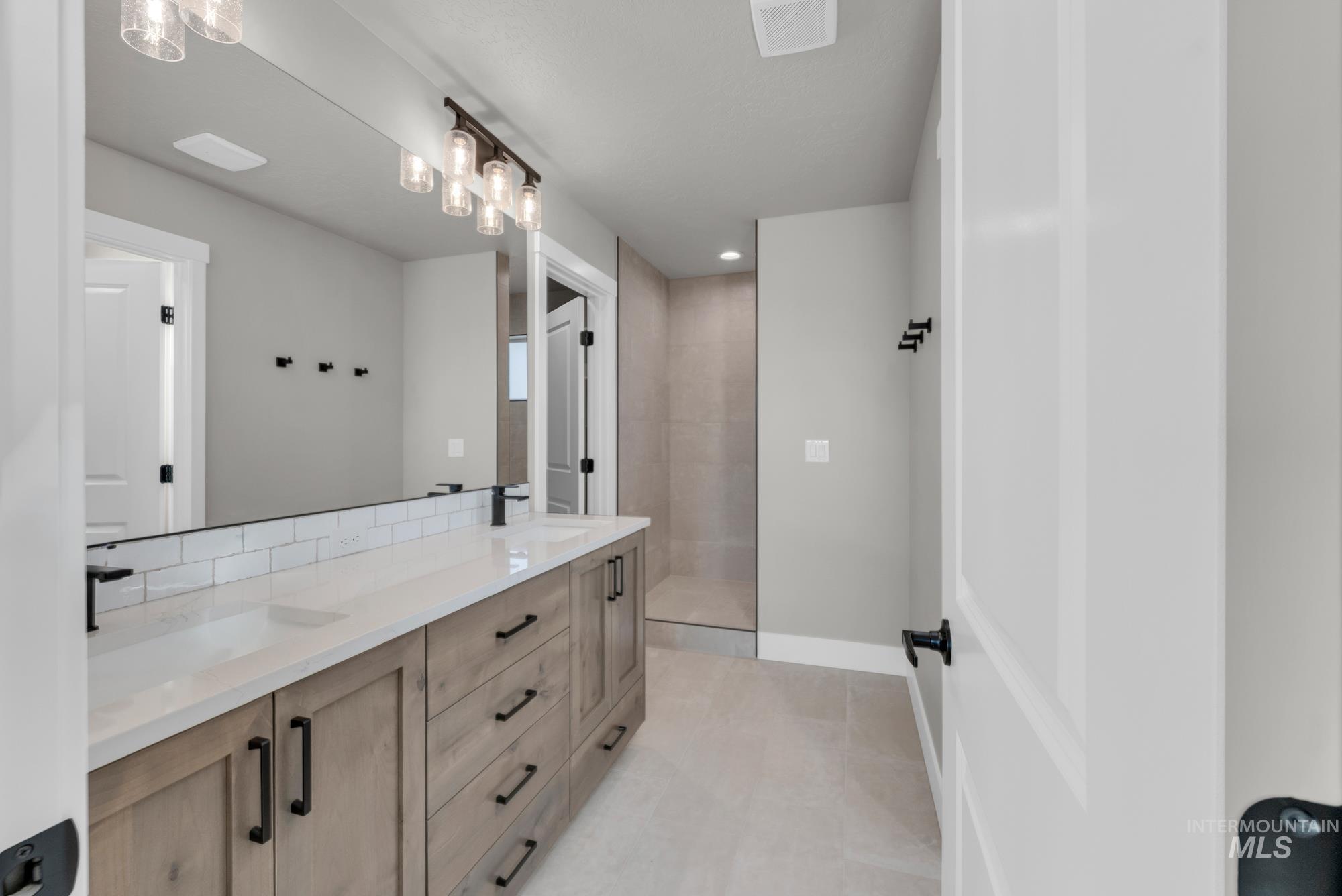 2841 W Warlander, Meridian, Idaho 83642, 4 Bedrooms, 2.5 Bathrooms, Residential For Sale, Price $599,900,MLS 98971676