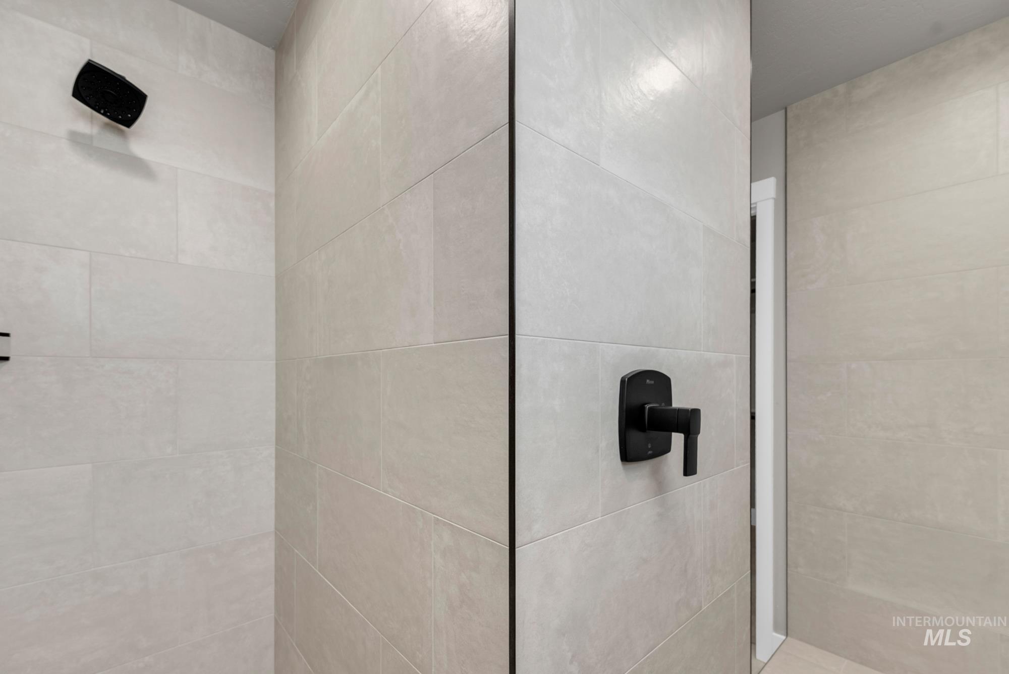 2841 W Warlander, Meridian, Idaho 83642, 4 Bedrooms, 2.5 Bathrooms, Residential For Sale, Price $599,900,MLS 98971676