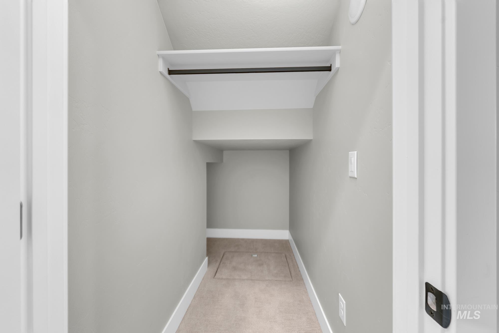 2841 W Warlander, Meridian, Idaho 83642, 4 Bedrooms, 2.5 Bathrooms, Residential For Sale, Price $599,900,MLS 98971676