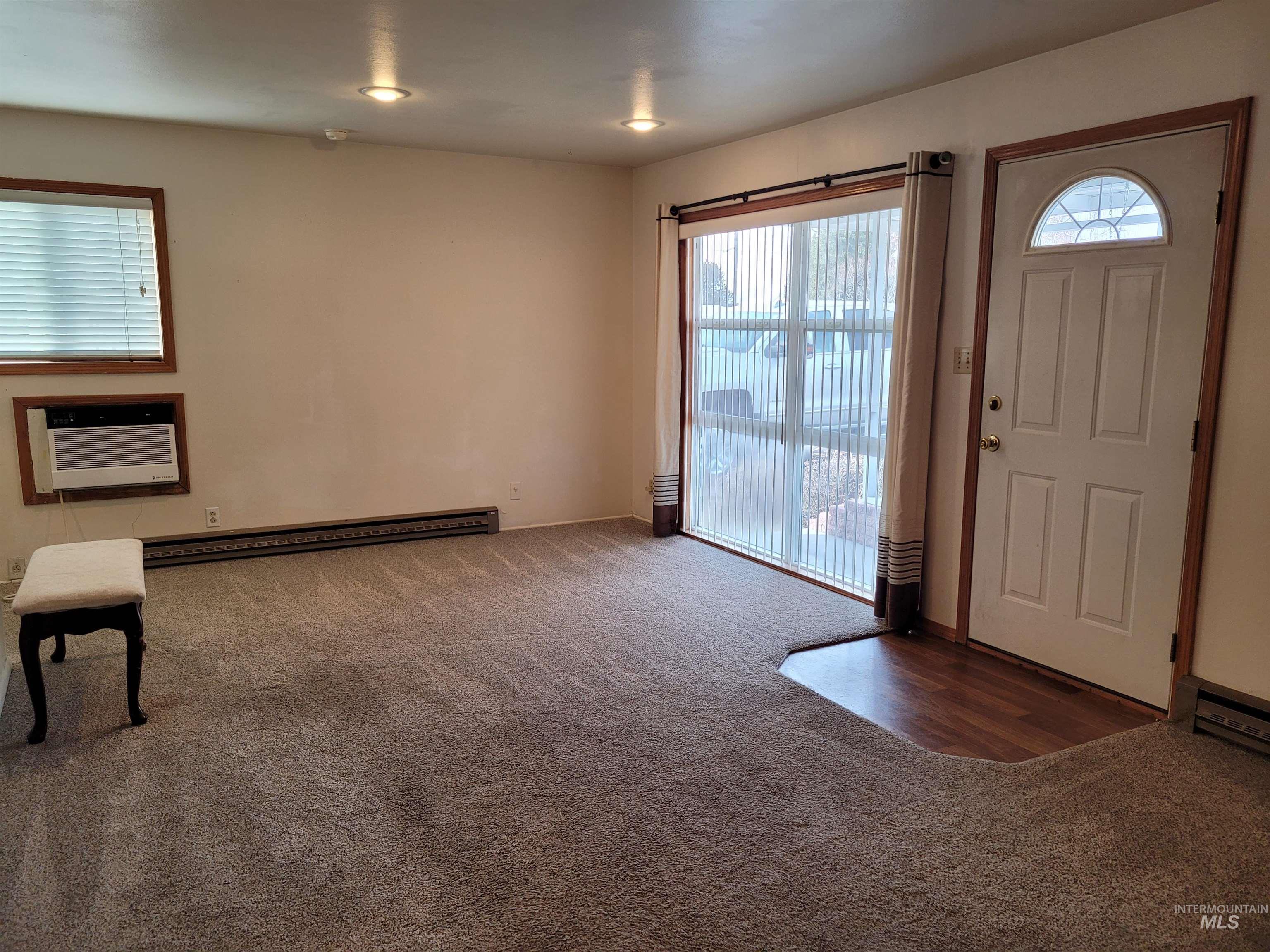 401 S 4th Street, Rupert, Idaho 83350, 2 Bedrooms, 1 Bathroom, Residential For Sale, Price $230,000,MLS 98971677