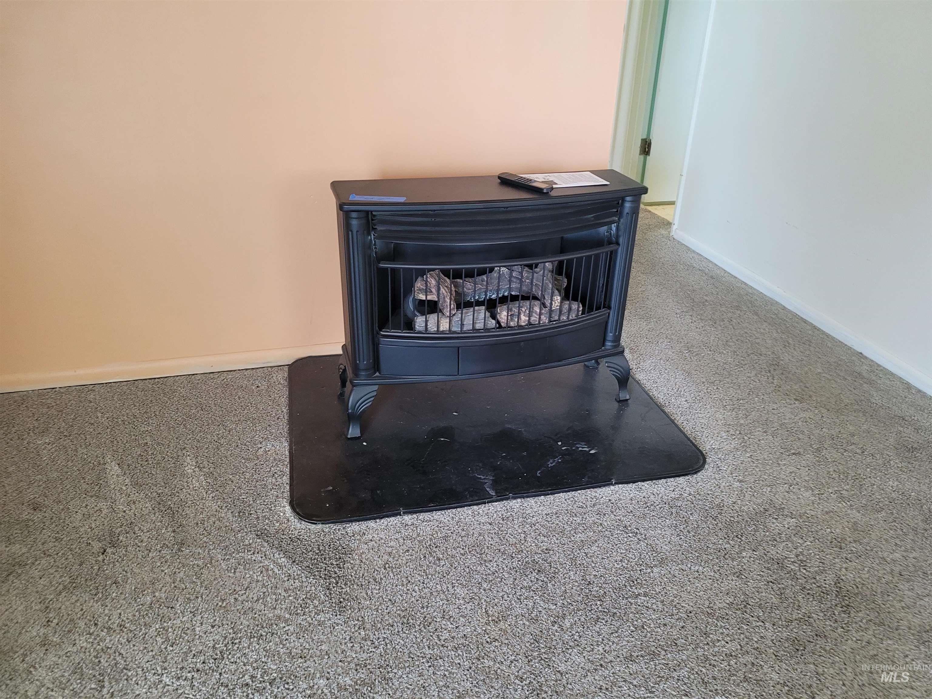 401 S 4th Street, Rupert, Idaho 83350, 2 Bedrooms, 1 Bathroom, Residential For Sale, Price $230,000,MLS 98971677