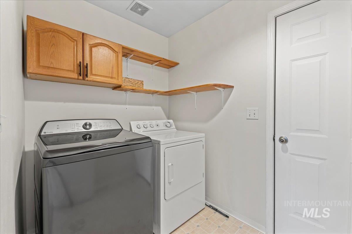 1775 Wasatch Dr, Mountain Home, Idaho 83647-4317, 4 Bedrooms, 3 Bathrooms, Residential For Sale, Price $389,900,MLS 98971678