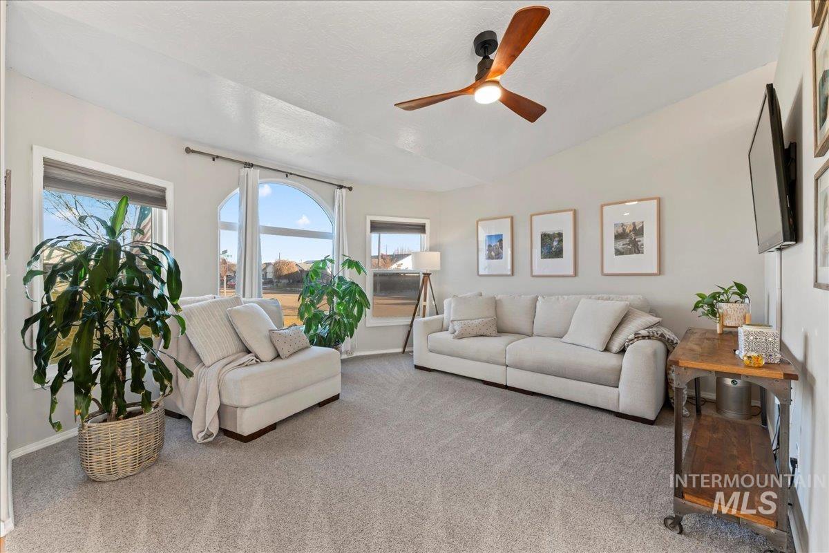 1775 Wasatch Dr, Mountain Home, Idaho 83647-4317, 4 Bedrooms, 3 Bathrooms, Residential For Sale, Price $389,900,MLS 98971678