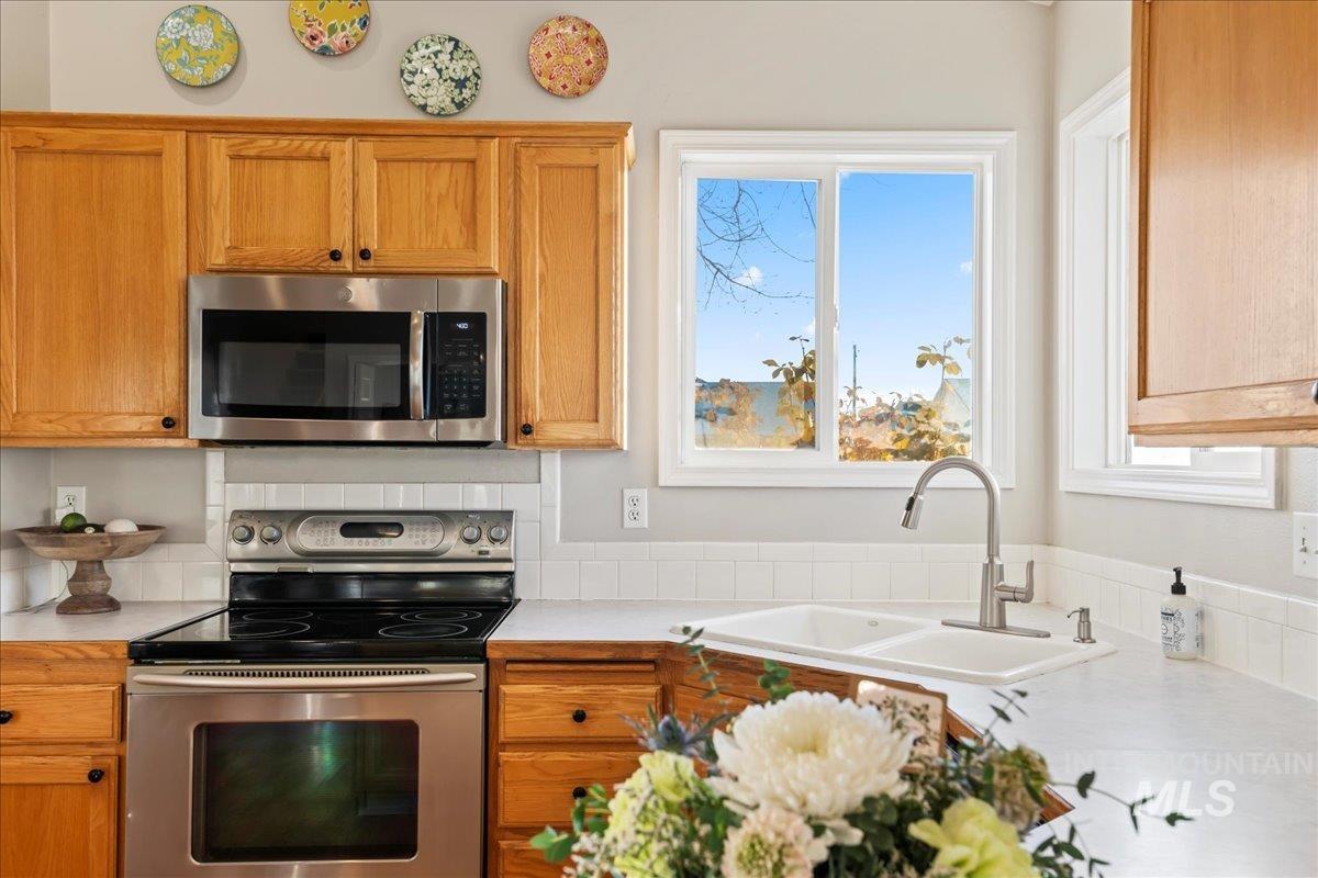 1775 Wasatch Dr, Mountain Home, Idaho 83647-4317, 4 Bedrooms, 3 Bathrooms, Residential For Sale, Price $389,900,MLS 98971678