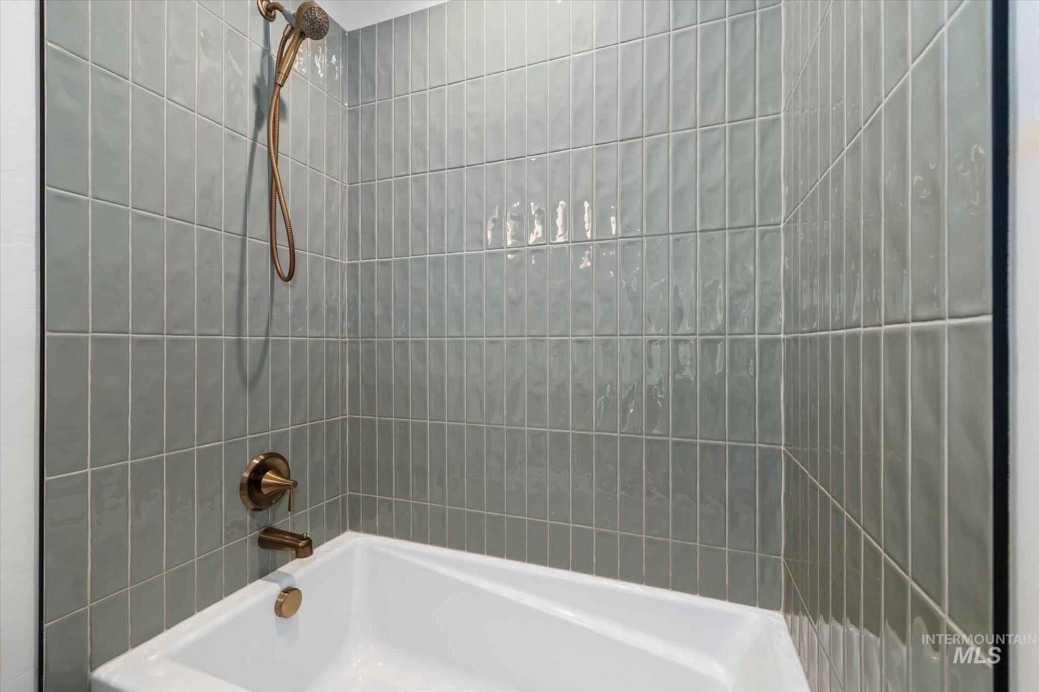 5612 W Grover St, Boise, Idaho 83705, 3 Bedrooms, 2.5 Bathrooms, Residential For Sale, Price $775,000,MLS 98971680