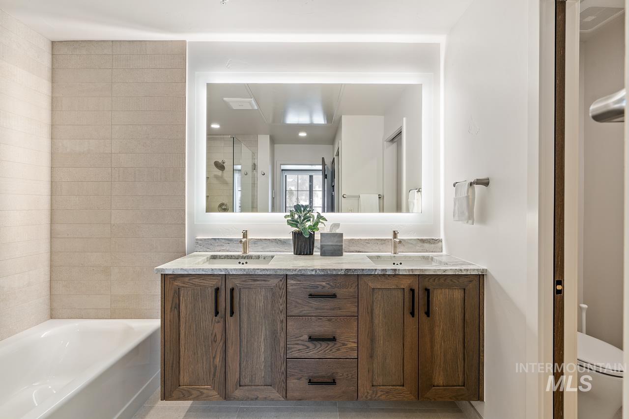 700 Village Drive, Donnelly, Idaho 83615, 3 Bedrooms, 3.5 Bathrooms, Residential For Sale, Price $2,099,000,MLS 98971682