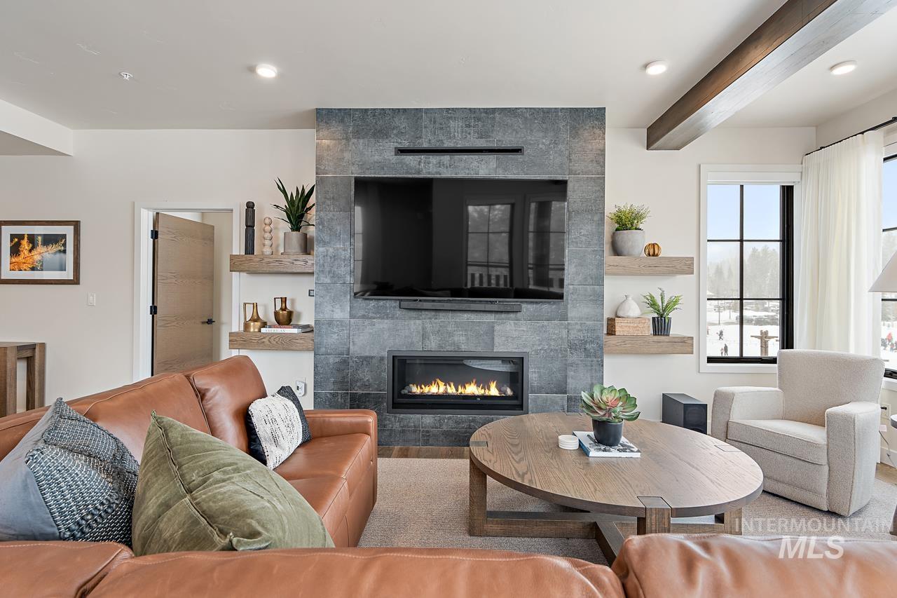 700 Village Drive, Donnelly, Idaho 83615, 3 Bedrooms, 3.5 Bathrooms, Residential For Sale, Price $2,099,000,MLS 98971682