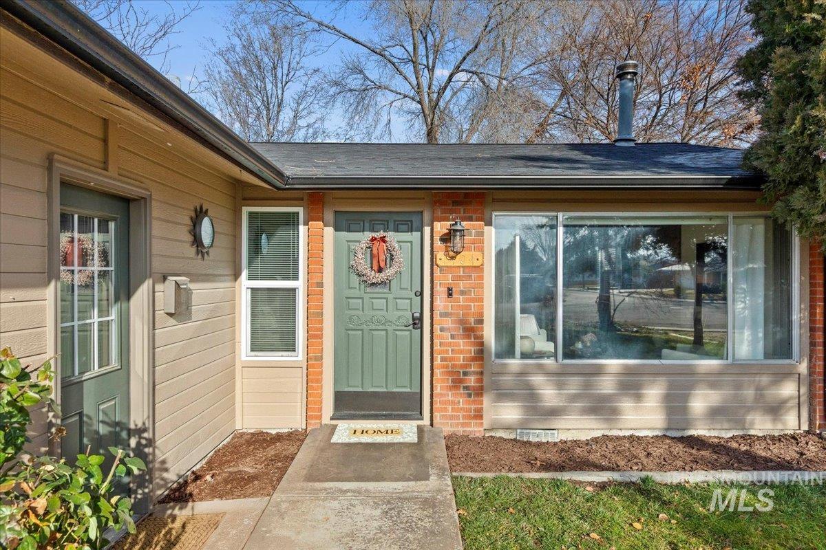 1404 W North Gate Ave, Meridian, Idaho 83642, 3 Bedrooms, 1.5 Bathrooms, Residential For Sale, Price $369,000,MLS 98971683