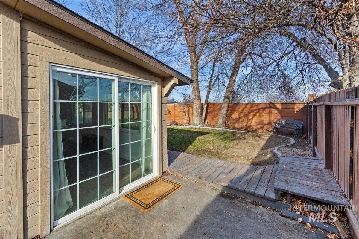 1404 W North Gate Ave, Meridian, Idaho 83642, 3 Bedrooms, 1.5 Bathrooms, Residential For Sale, Price $369,000,MLS 98971683