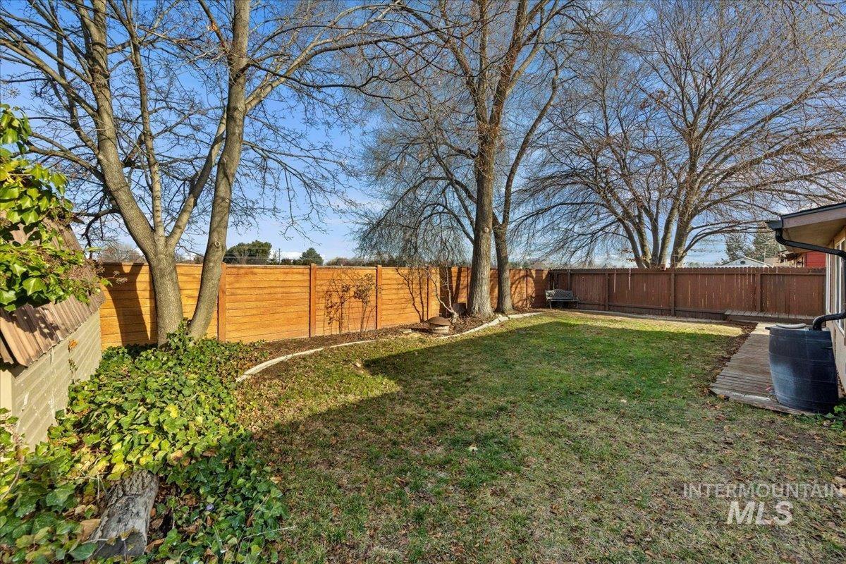 1404 W North Gate Ave, Meridian, Idaho 83642, 3 Bedrooms, 1.5 Bathrooms, Residential For Sale, Price $369,000,MLS 98971683