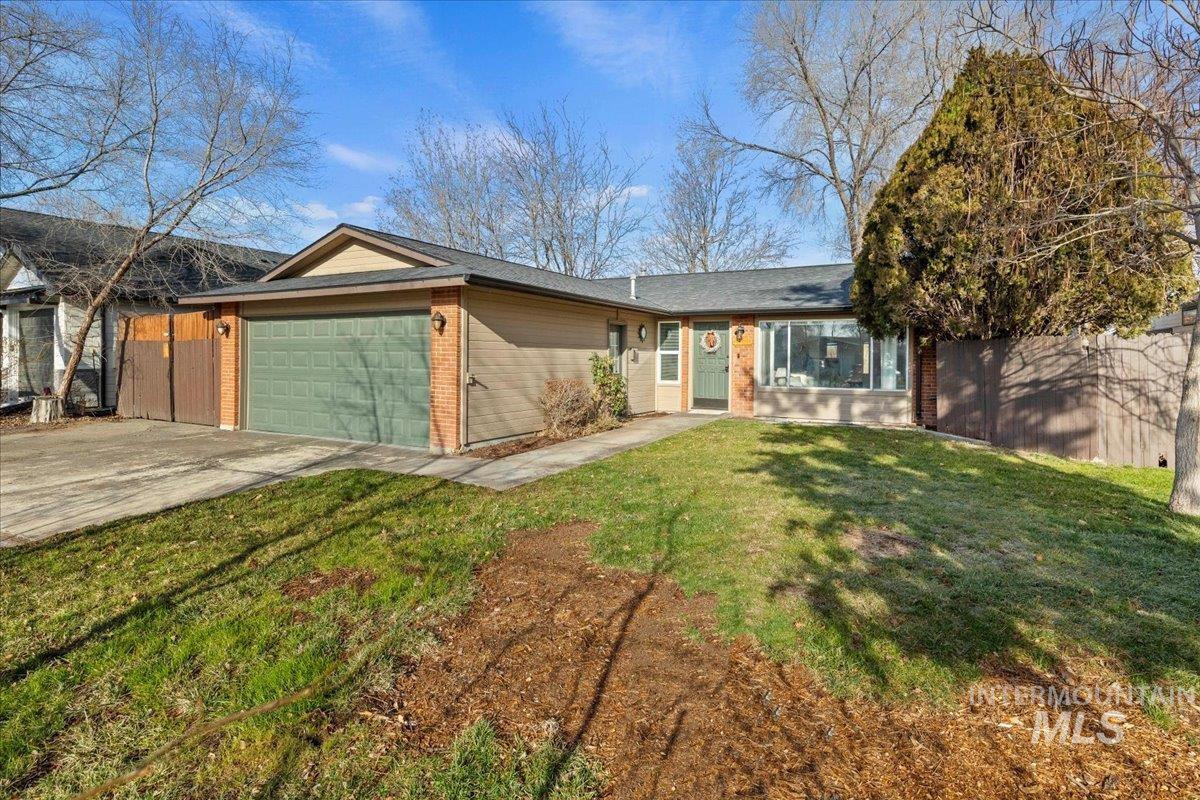 1404 W North Gate Ave, Meridian, Idaho 83642, 3 Bedrooms, 1.5 Bathrooms, Residential For Sale, Price $369,000,MLS 98971683