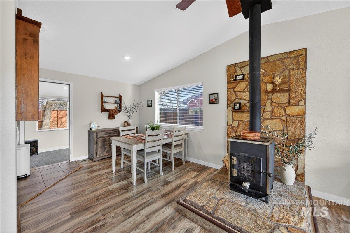 1404 W North Gate Ave, Meridian, Idaho 83642, 3 Bedrooms, 1.5 Bathrooms, Residential For Sale, Price $369,000,MLS 98971683