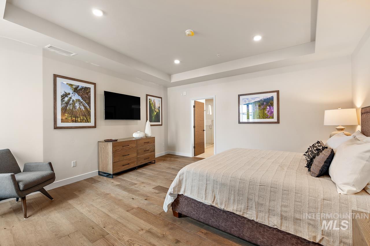 740 Village Drive, Donnelly, Idaho 83615, 1 Bedroom, 2 Bathrooms, Residential For Sale, Price $1,699,000,MLS 98971685