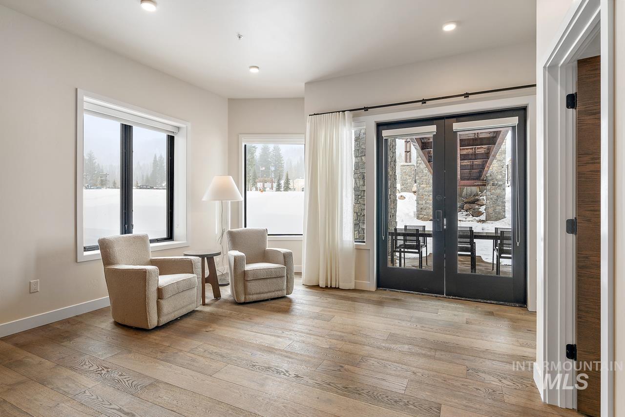 740 Village Drive, Donnelly, Idaho 83615, 1 Bedroom, 2 Bathrooms, Residential For Sale, Price $1,699,000,MLS 98971685