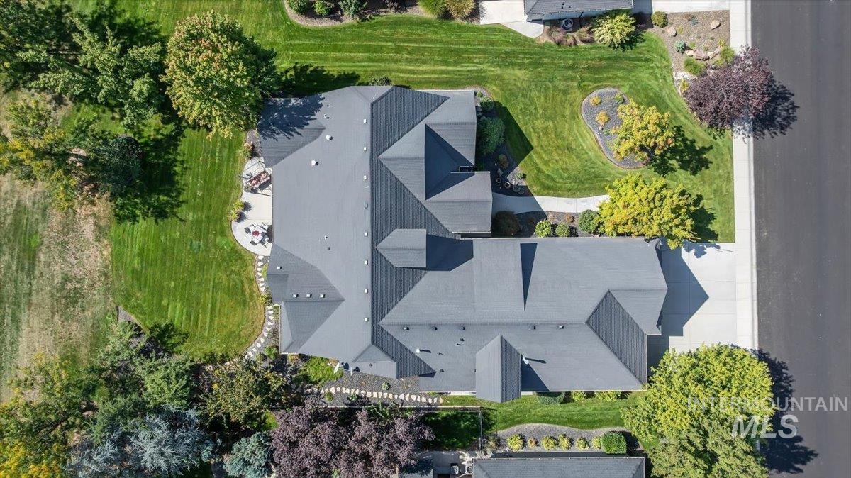 1485 W Oakhampton Drive, Eagle, Idaho 83616, 4 Bedrooms, 3.5 Bathrooms, Residential For Sale, Price $1,195,000,MLS 98971686