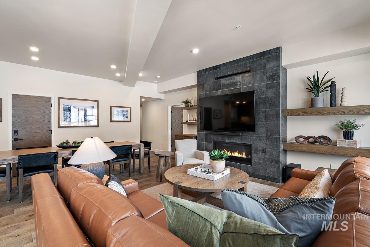 740 Village Drive, Donnelly, Idaho 83615, 3 Bedrooms, 3 Bathrooms, Residential For Sale, Price $1,999,000,MLS 98971687