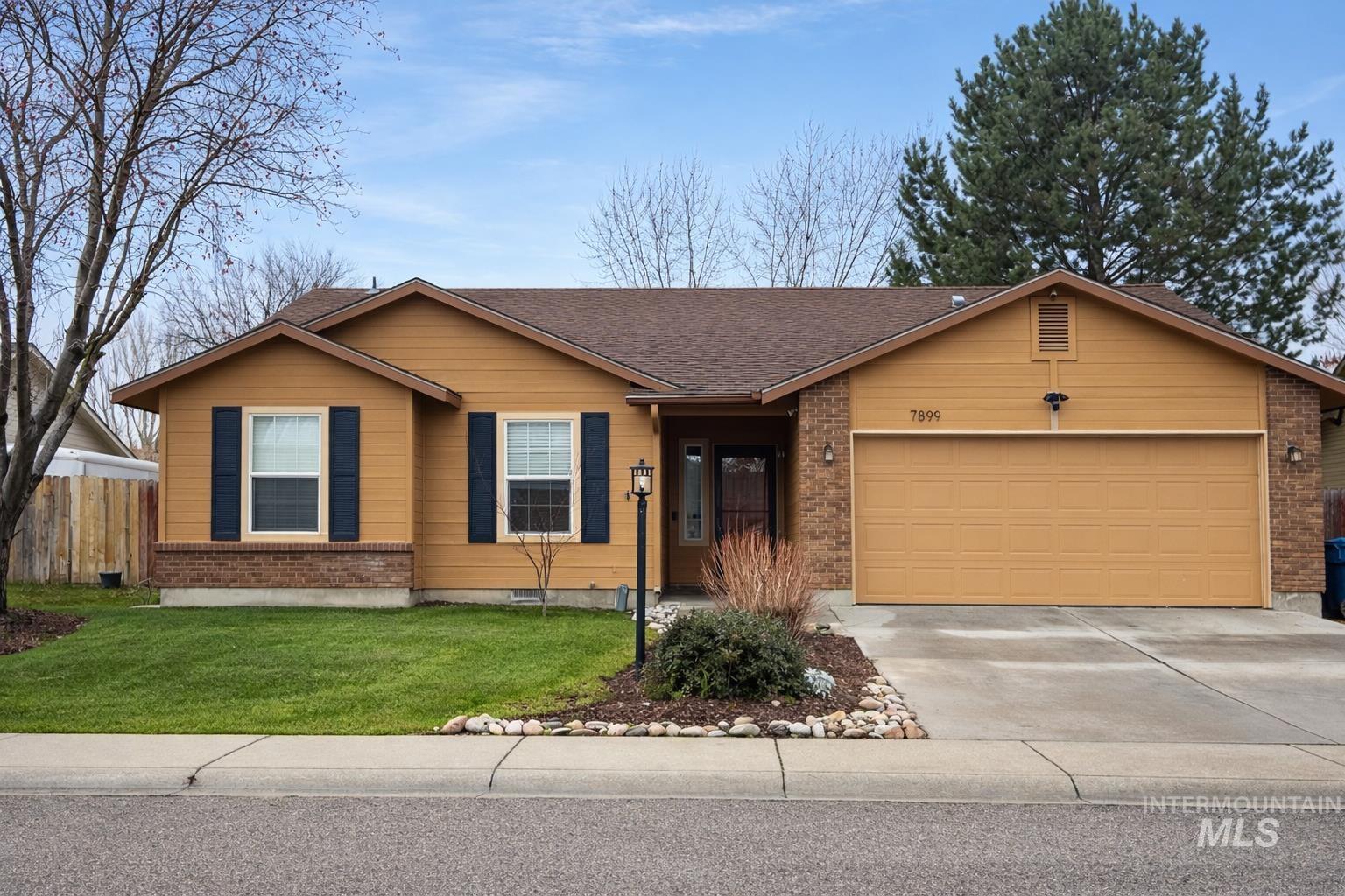 7899 W Prince, Boise, Idaho 83714, 3 Bedrooms, 2 Bathrooms, Residential For Sale, Price $444,990,MLS 98971688