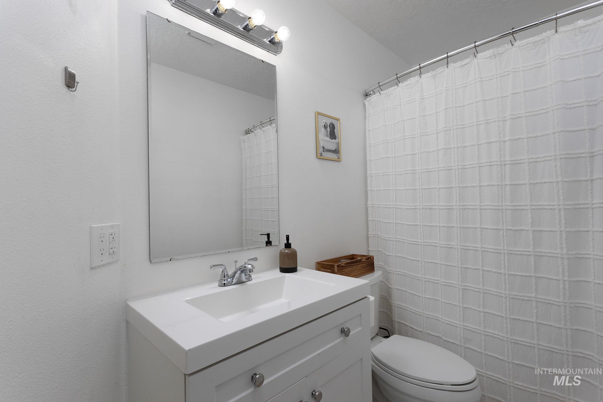 7899 W Prince, Boise, Idaho 83714, 3 Bedrooms, 2 Bathrooms, Residential For Sale, Price $444,990,MLS 98971688