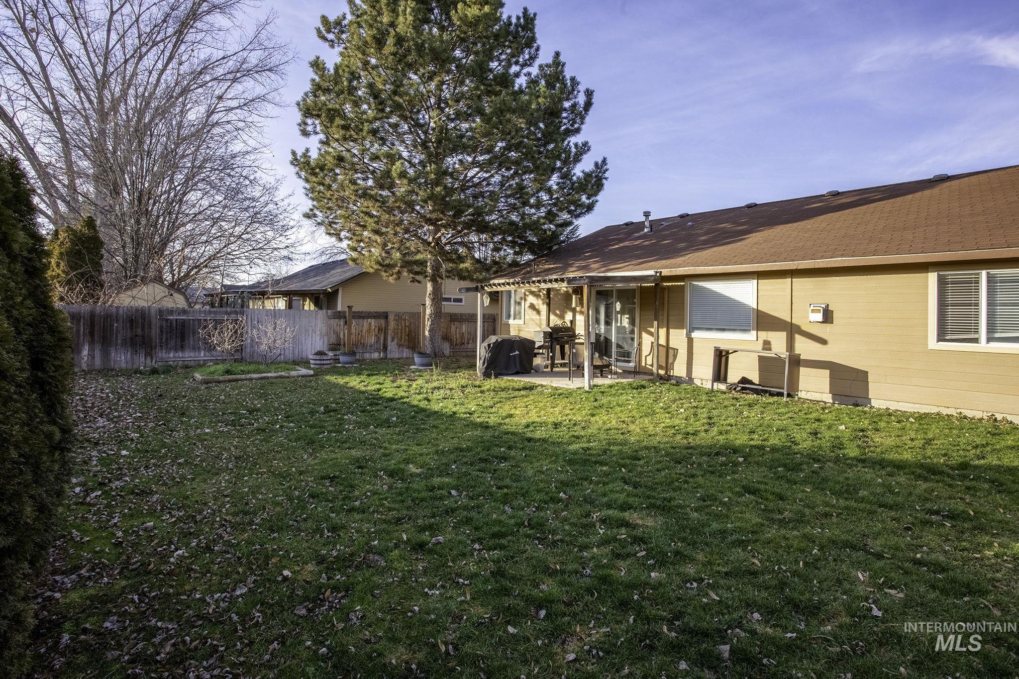 7899 W Prince, Boise, Idaho 83714, 3 Bedrooms, 2 Bathrooms, Residential For Sale, Price $444,990,MLS 98971688