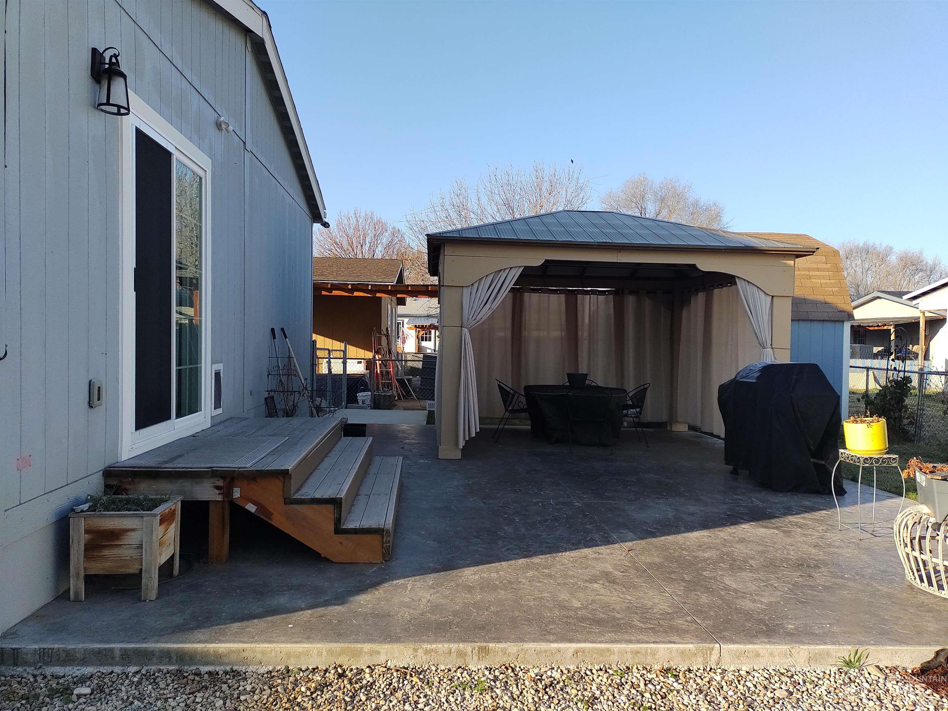 526 W Mesquite Street, Boise, Idaho 83713, 3 Bedrooms, 2 Bathrooms, Residential For Sale, Price $144,900, 98971692