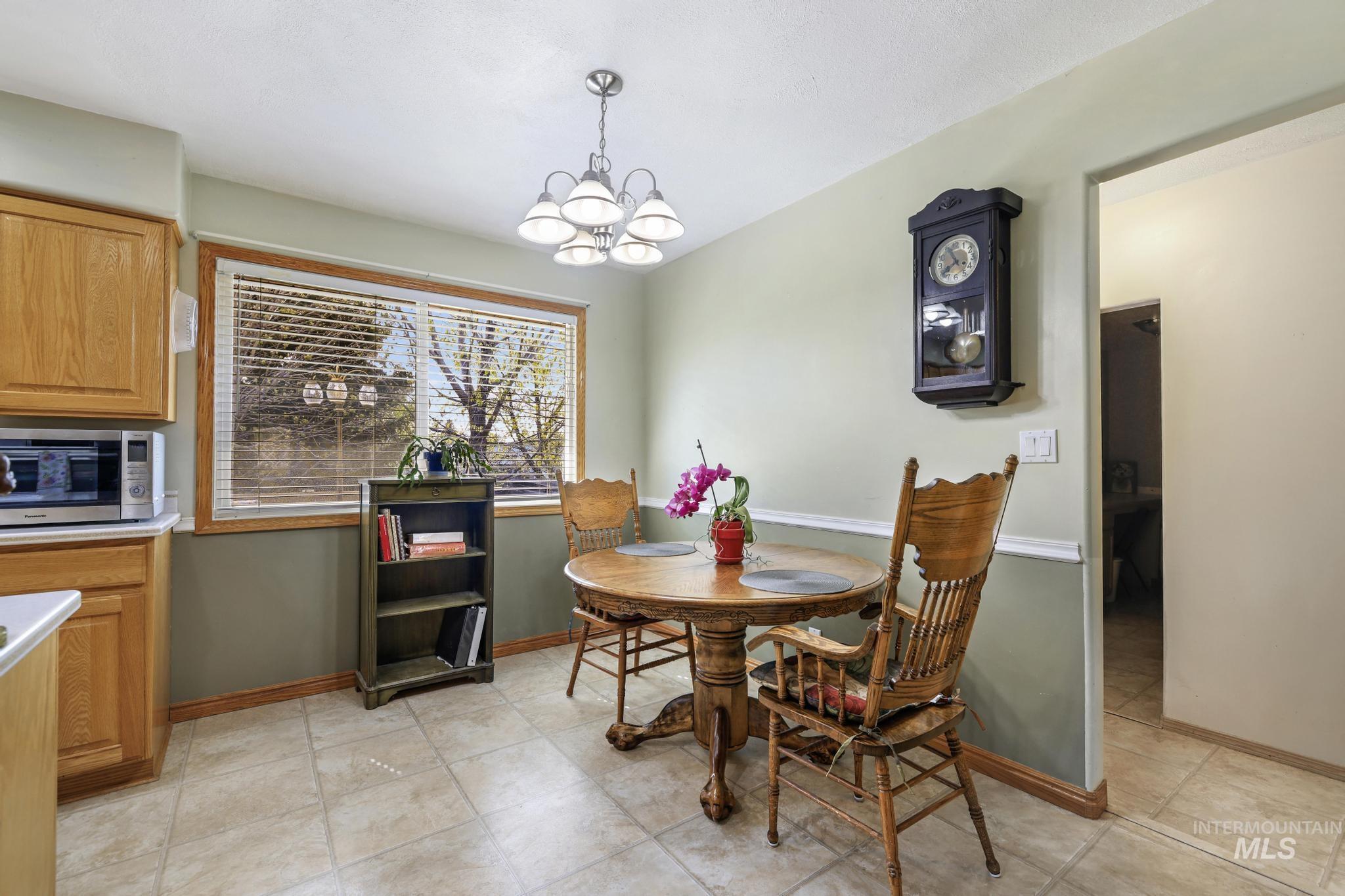 213 Sage Road West, Jerome, Idaho 83338, 3 Bedrooms, 2.5 Bathrooms, Residential For Sale, Price $579,000,MLS 98971694