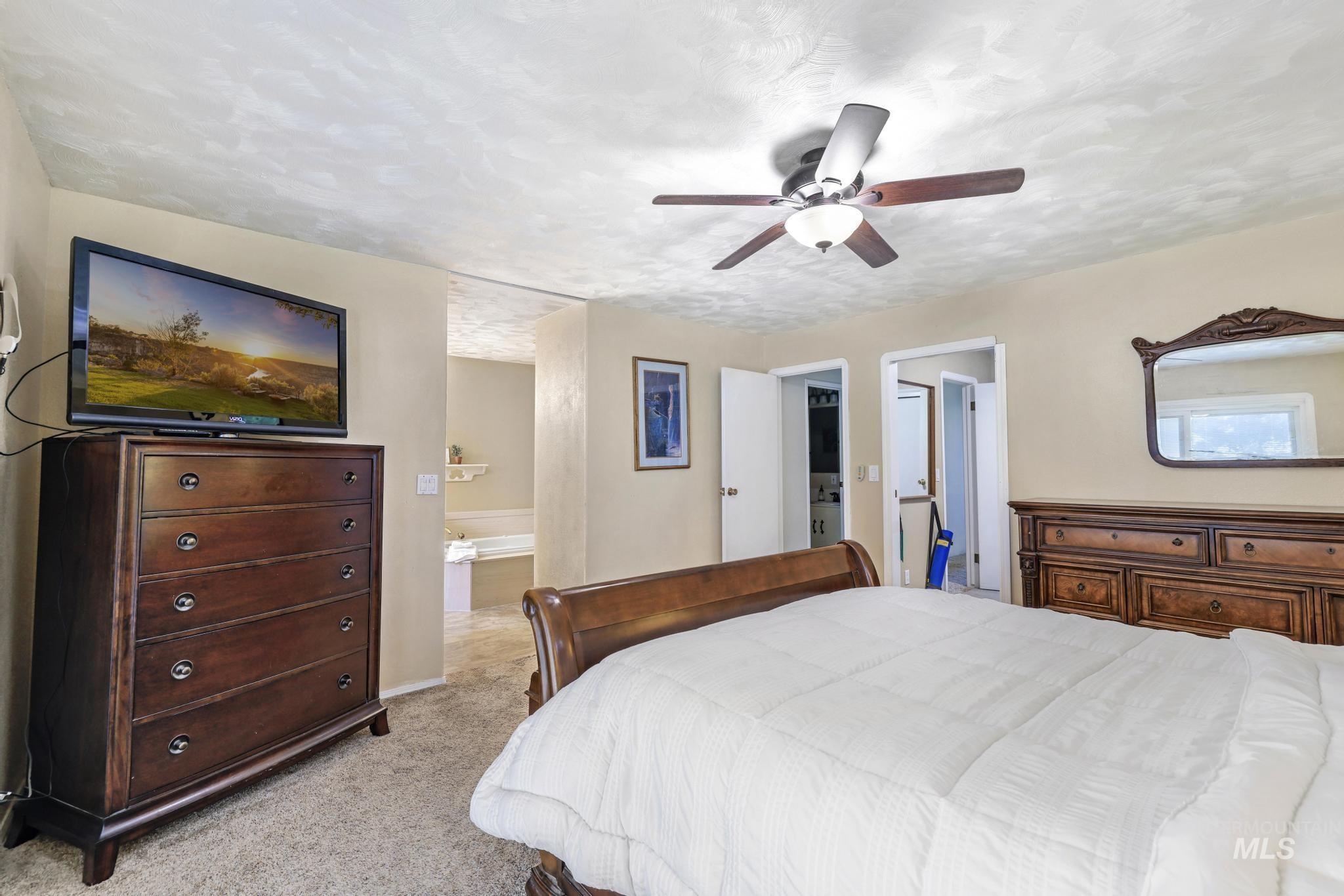 213 Sage Road West, Jerome, Idaho 83338, 3 Bedrooms, 2.5 Bathrooms, Residential For Sale, Price $579,000,MLS 98971694