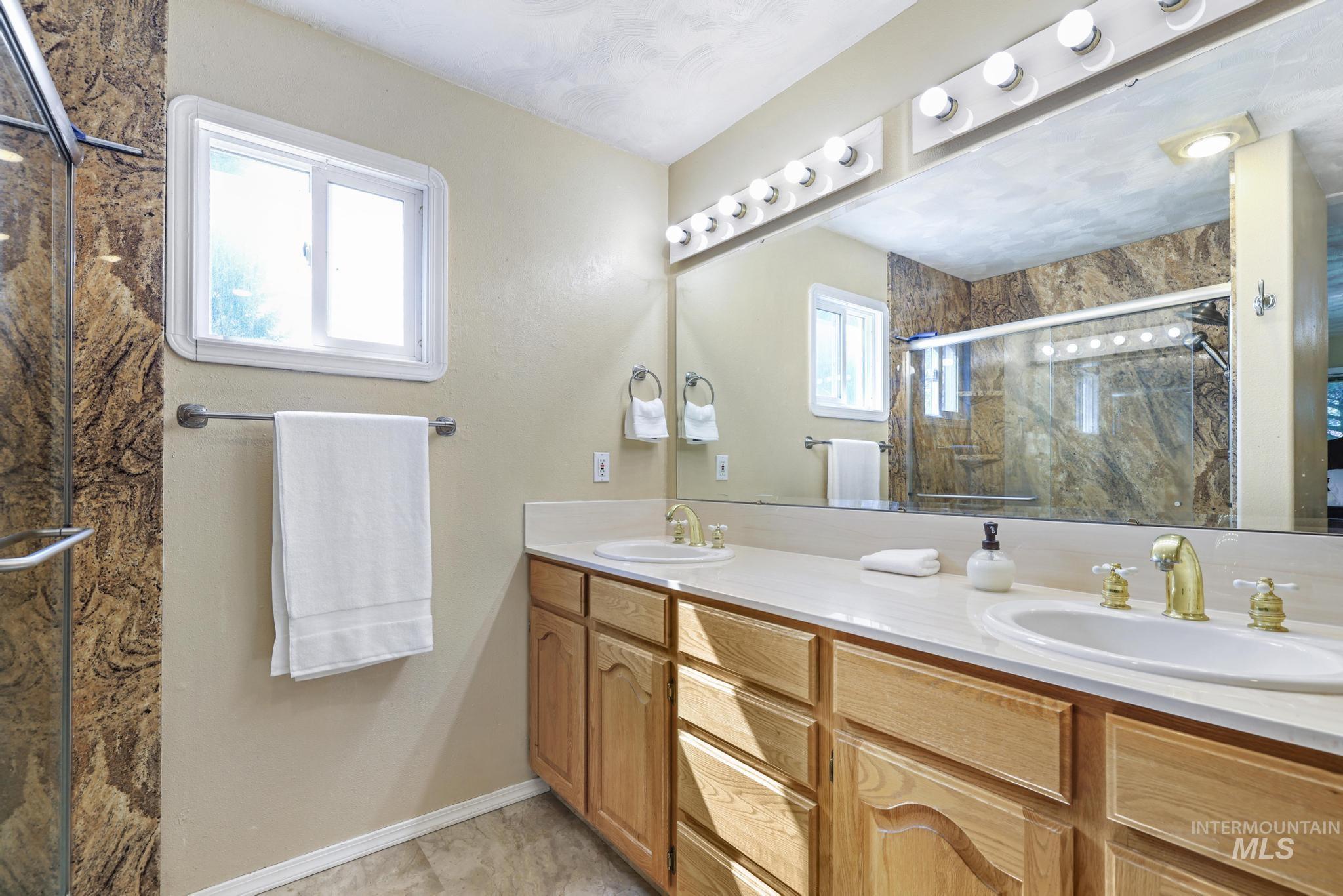 213 Sage Road West, Jerome, Idaho 83338, 3 Bedrooms, 2.5 Bathrooms, Residential For Sale, Price $579,000,MLS 98971694