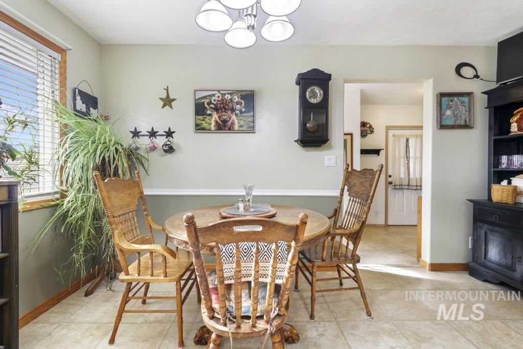 213 Sage Road West, Jerome, Idaho 83338, 3 Bedrooms, 2.5 Bathrooms, Residential For Sale, Price $589,000,MLS 98971694