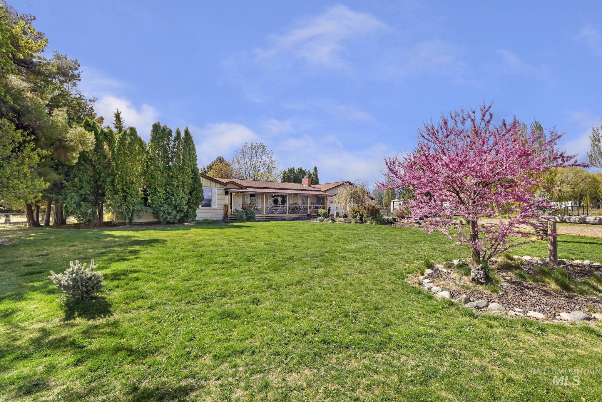 213 Sage Road West, Jerome, Idaho 83338, 3 Bedrooms, 2.5 Bathrooms, Residential For Sale, Price $579,000,MLS 98971694