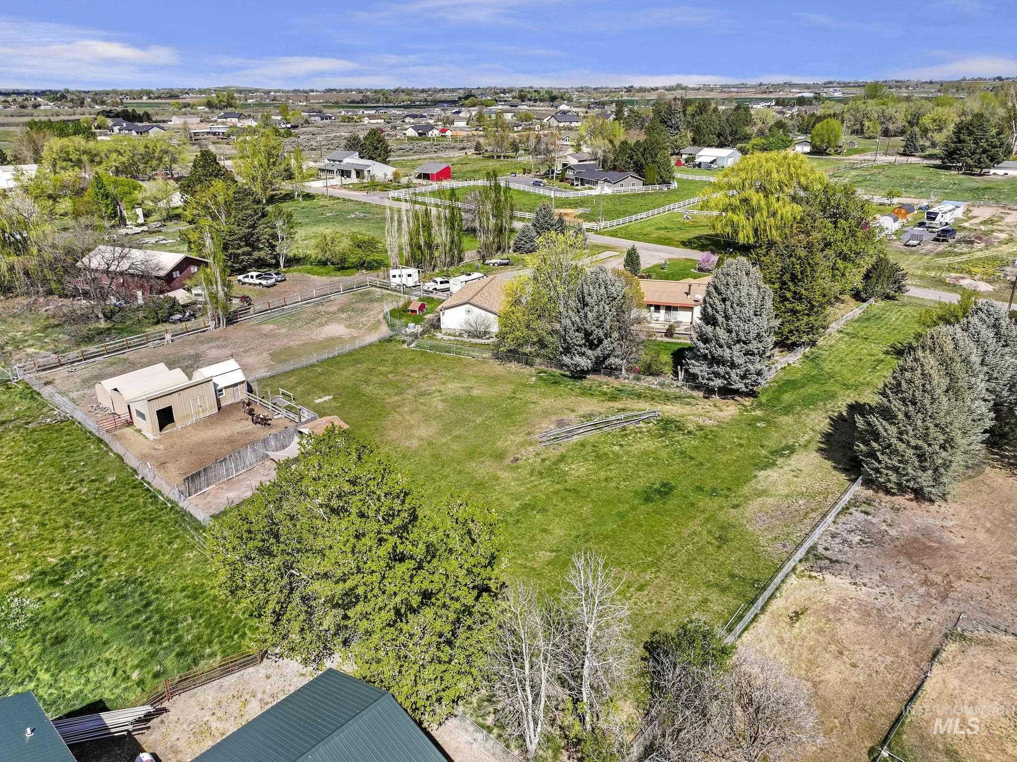 213 Sage Road West, Jerome, Idaho 83338, 3 Bedrooms, 2.5 Bathrooms, Residential For Sale, Price $579,000,MLS 98971694