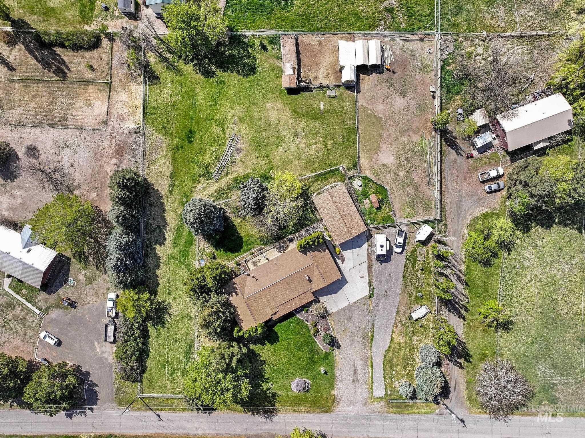 213 Sage Road West, Jerome, Idaho 83338, 3 Bedrooms, 2.5 Bathrooms, Residential For Sale, Price $579,000,MLS 98971694