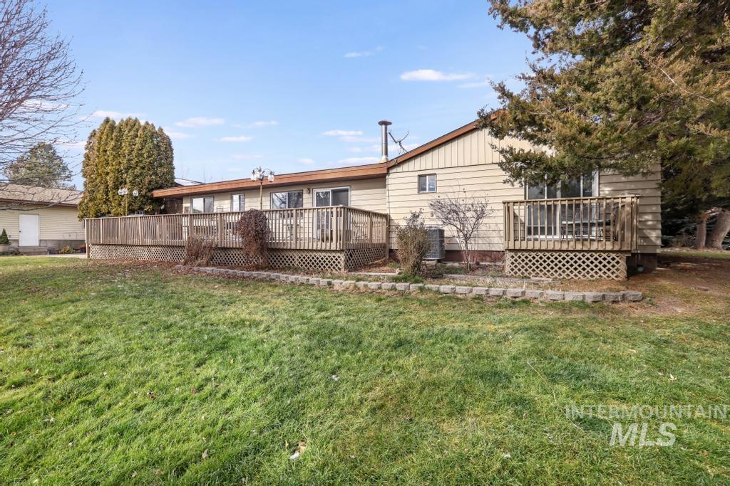 213 Sage Road West, Jerome, Idaho 83338, 3 Bedrooms, 2.5 Bathrooms, Residential For Sale, Price $589,000,MLS 98971694