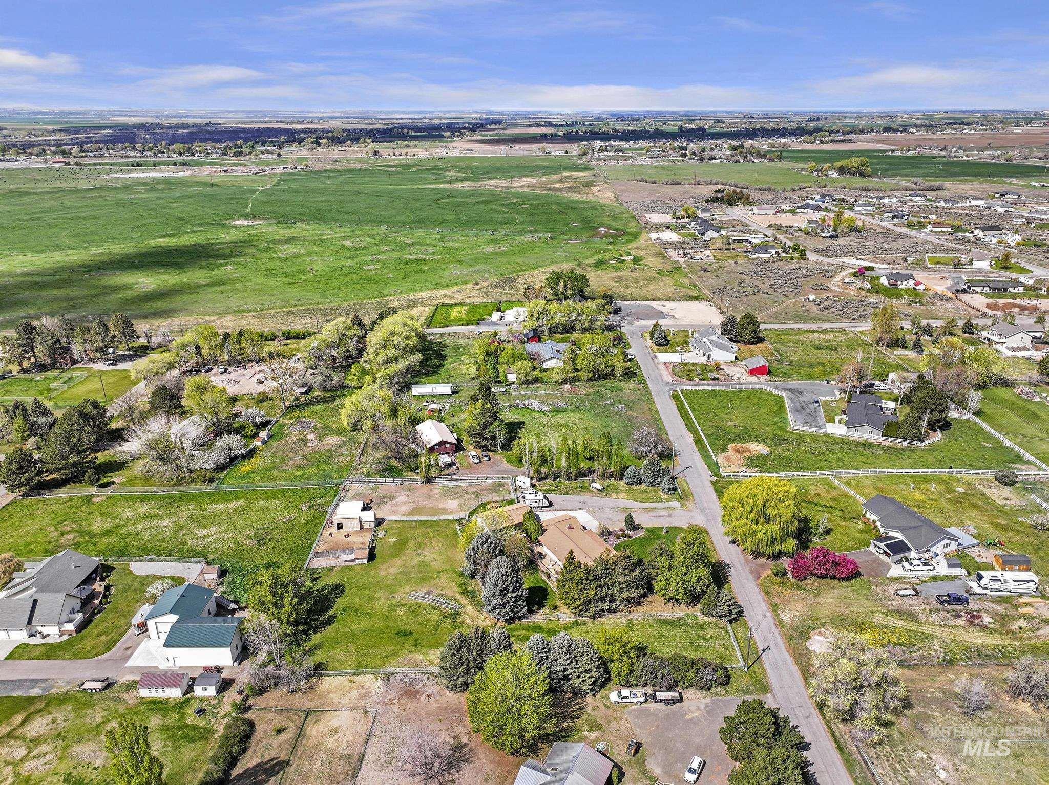 213 Sage Road West, Jerome, Idaho 83338, 3 Bedrooms, 2.5 Bathrooms, Residential For Sale, Price $579,000,MLS 98971694