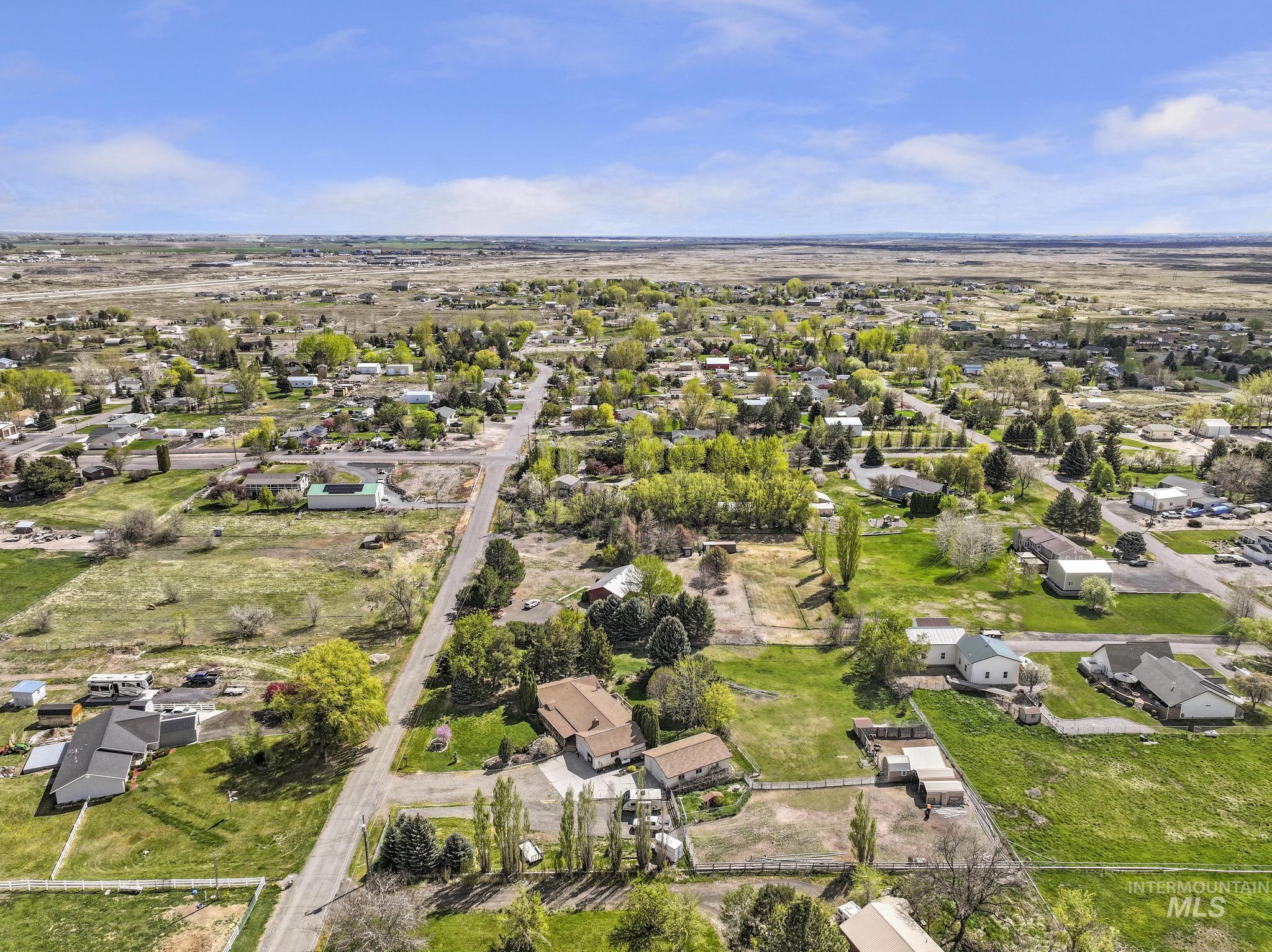 213 Sage Road West, Jerome, Idaho 83338, 3 Bedrooms, 2.5 Bathrooms, Residential For Sale, Price $579,000,MLS 98971694