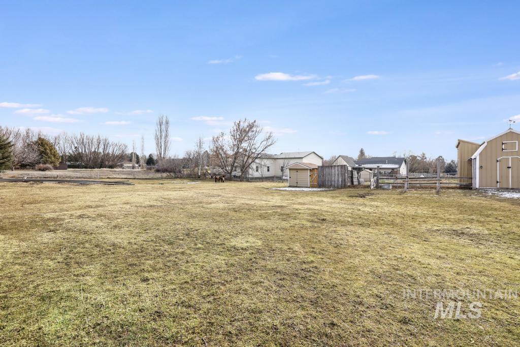 213 Sage Road West, Jerome, Idaho 83338, 3 Bedrooms, 2.5 Bathrooms, Residential For Sale, Price $589,000,MLS 98971694