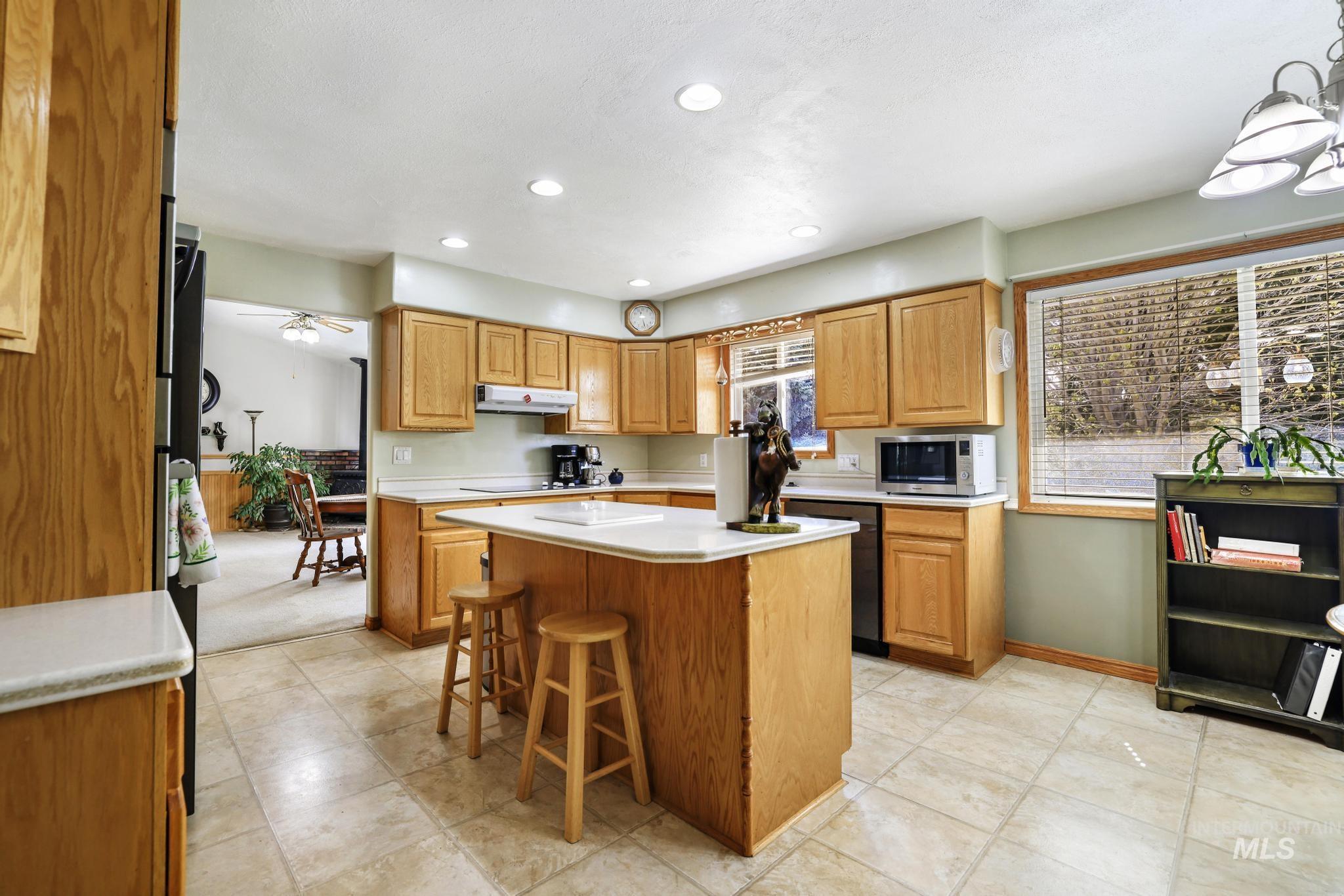 213 Sage Road West, Jerome, Idaho 83338, 3 Bedrooms, 2.5 Bathrooms, Residential For Sale, Price $579,000,MLS 98971694