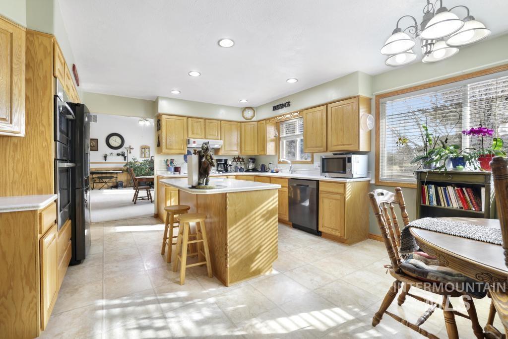 213 Sage Road West, Jerome, Idaho 83338, 3 Bedrooms, 2.5 Bathrooms, Residential For Sale, Price $589,000,MLS 98971694