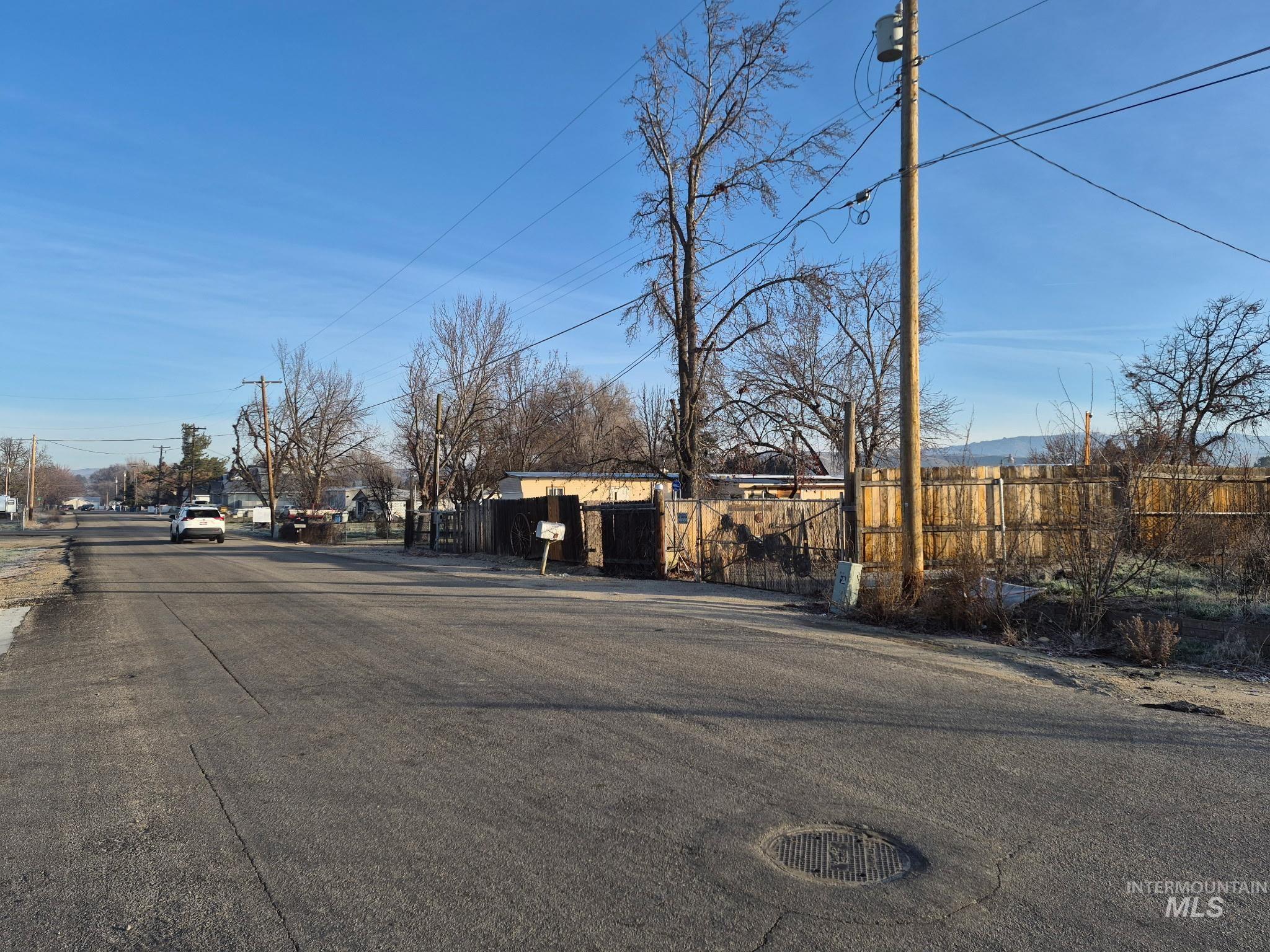 7132 N Gardner Ln, Boise, Idaho 83714, Business/Commercial For Sale, Price $475,000,MLS 98971698