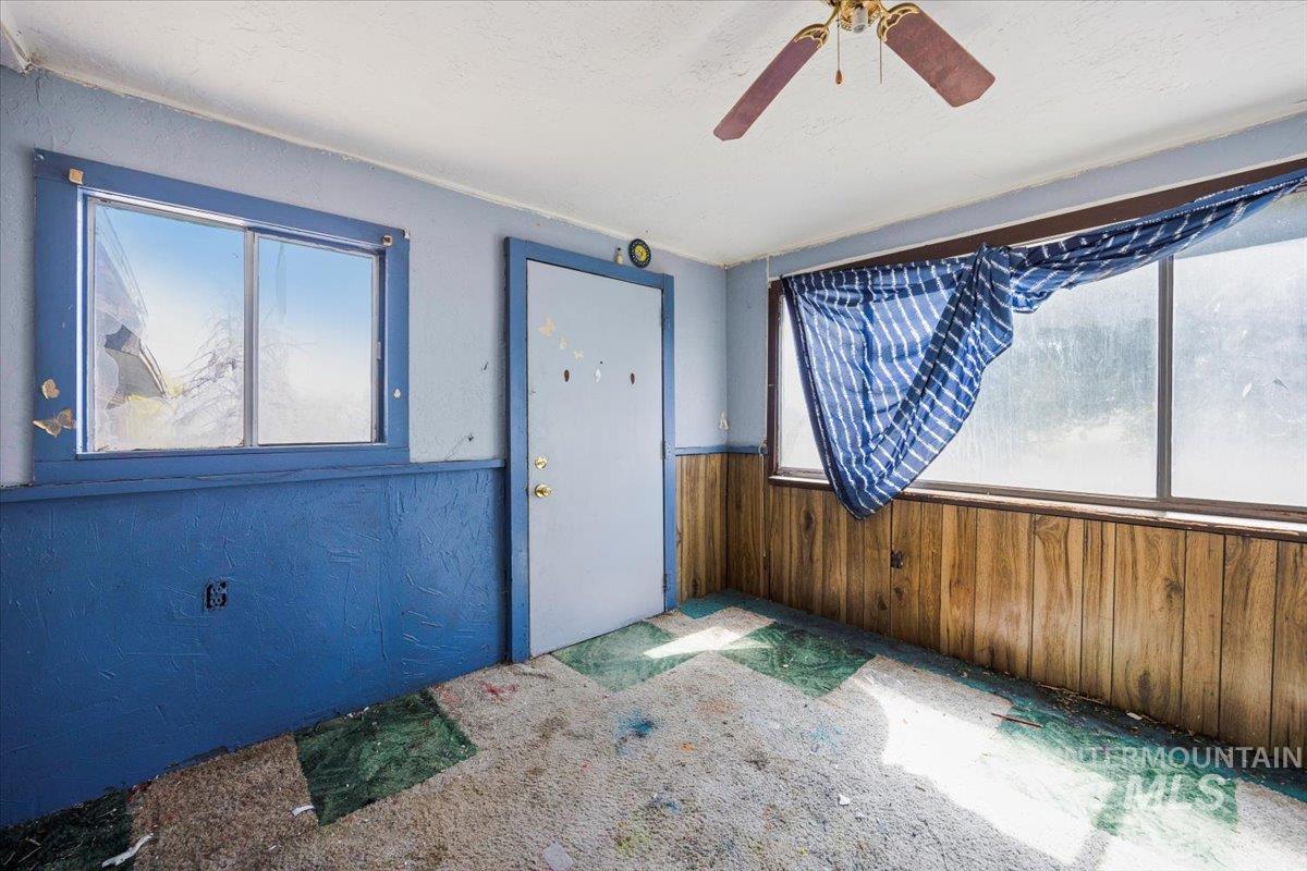 63 S 600 W, Burley, Idaho 83318, 5 Bedrooms, 3 Bathrooms, Residential For Sale, Price $229,000,MLS 98971704