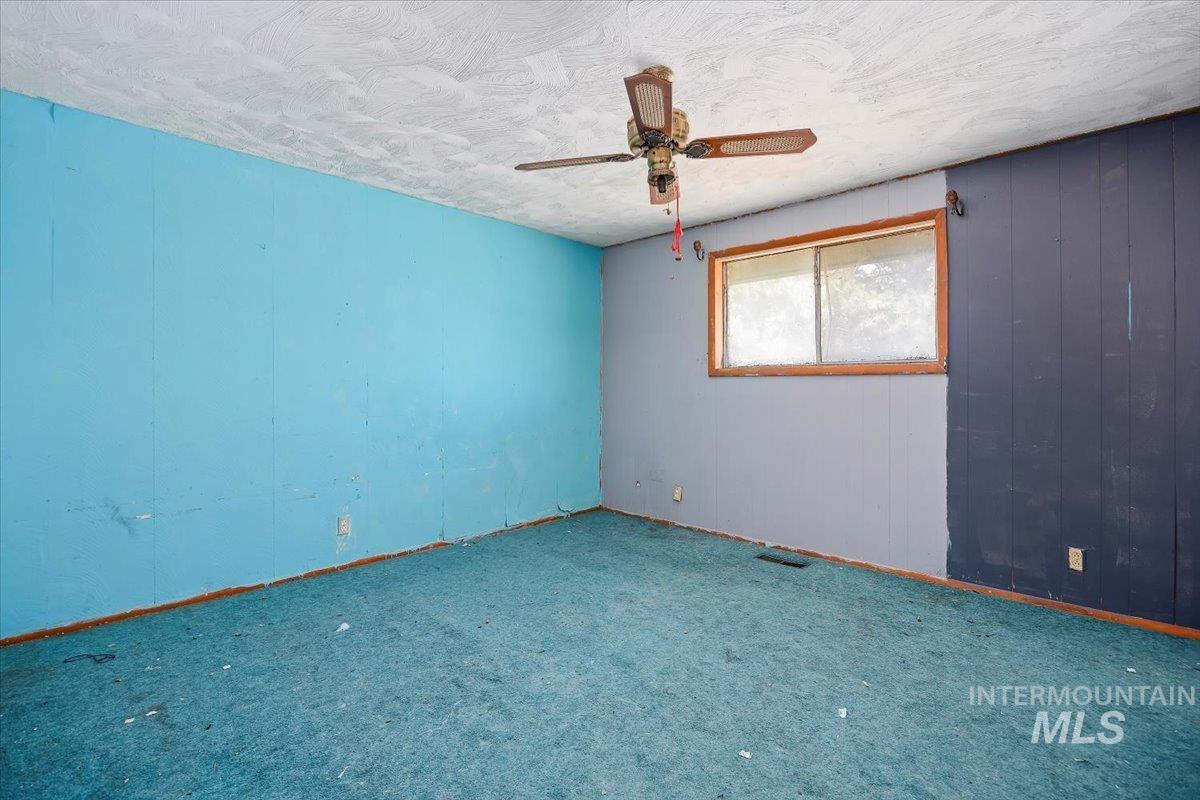 63 S 600 W, Burley, Idaho 83318, 5 Bedrooms, 3 Bathrooms, Residential For Sale, Price $229,000,MLS 98971704