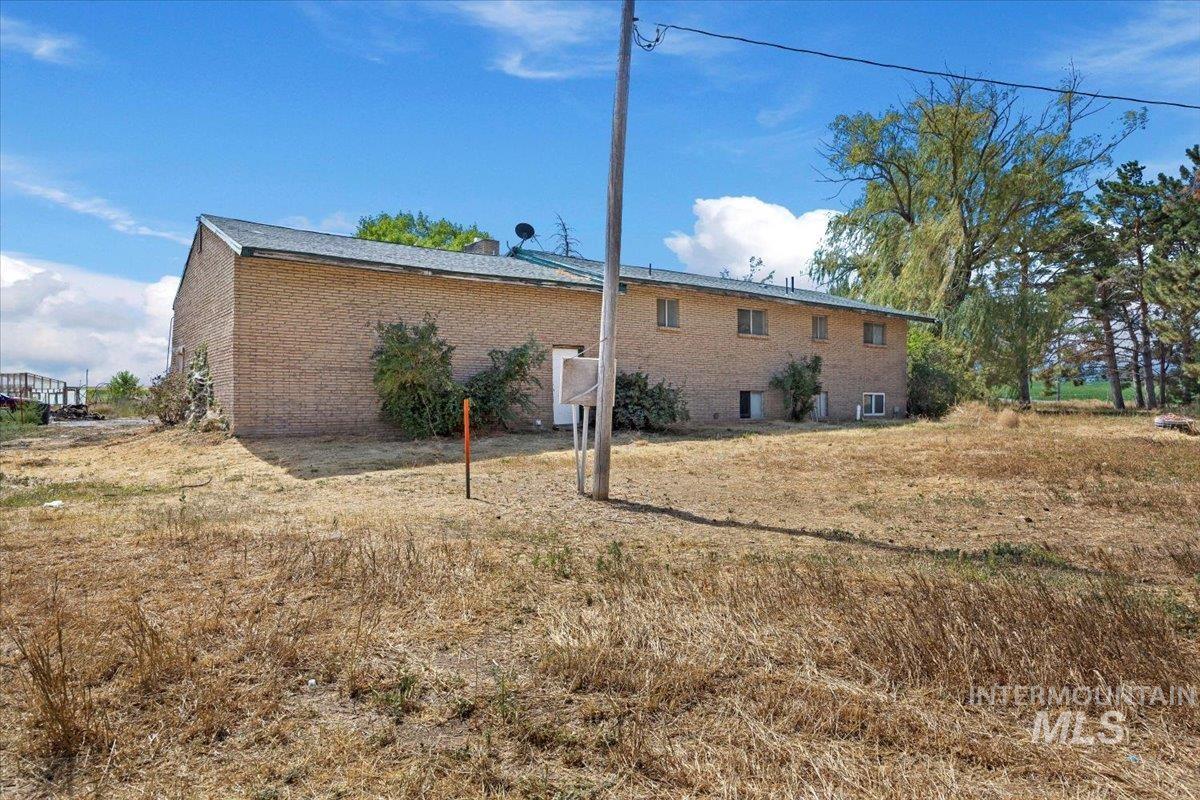 63 S 600 W, Burley, Idaho 83318, 5 Bedrooms, 3 Bathrooms, Residential For Sale, Price $229,000,MLS 98971704