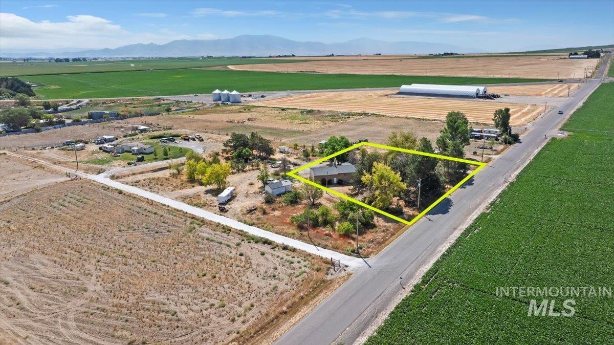 63 S 600 W, Burley, Idaho 83318, 5 Bedrooms, 3 Bathrooms, Residential For Sale, Price $229,000,MLS 98971704