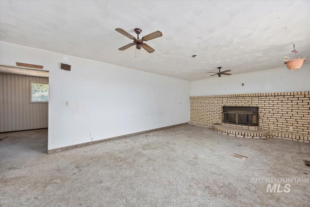 63 S 600 W, Burley, Idaho 83318, 5 Bedrooms, 3 Bathrooms, Residential For Sale, Price $229,000,MLS 98971704