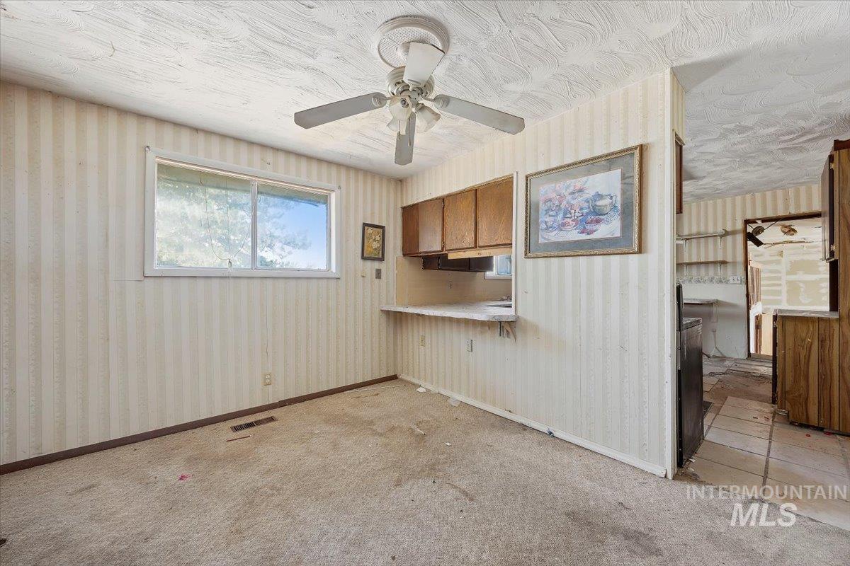 63 S 600 W, Burley, Idaho 83318, 5 Bedrooms, 3 Bathrooms, Residential For Sale, Price $229,000,MLS 98971704