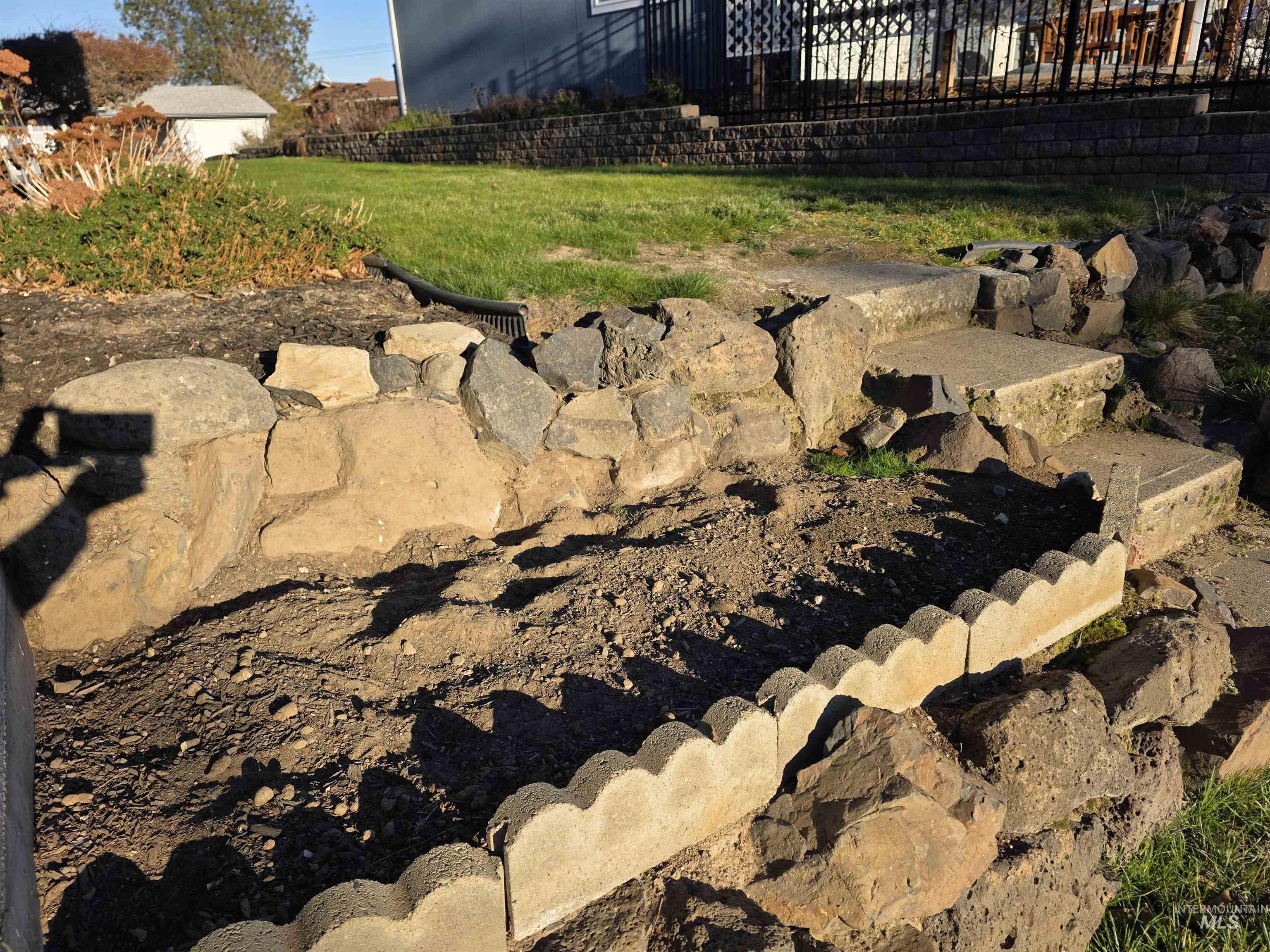 2814 Sunset Dr, Lewiston, Idaho 83501, 5 Bedrooms, 2.5 Bathrooms, Residential For Sale, Price $389,000,MLS 98971705