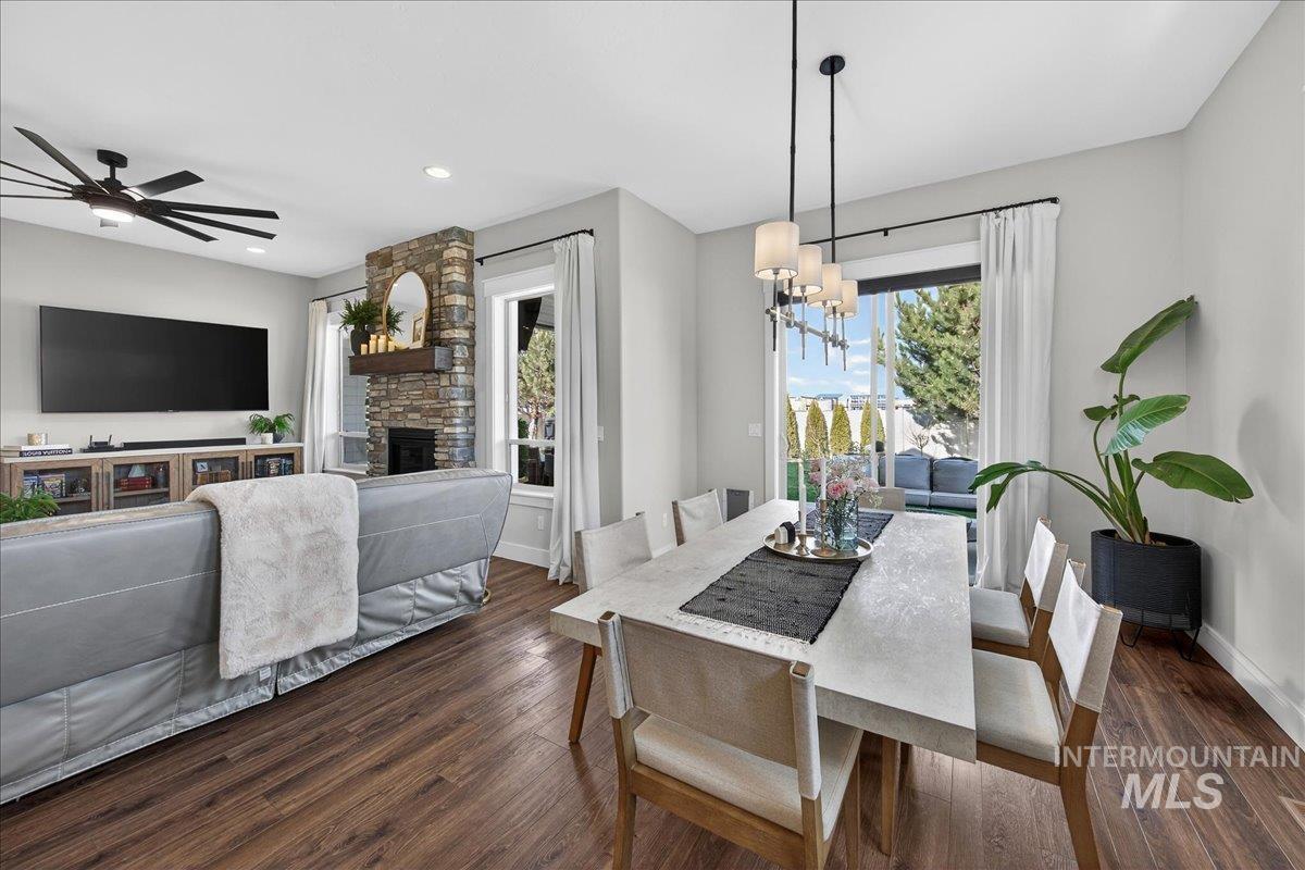 11808 W Carlisle Bay Drive, Star, Idaho 83669, 4 Bedrooms, 3 Bathrooms, Residential For Sale, Price $812,500,MLS 98971708