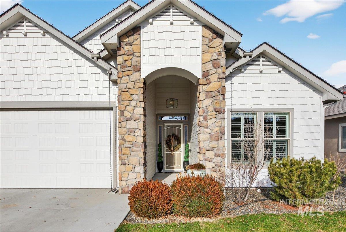 11808 W Carlisle Bay Drive, Star, Idaho 83669, 4 Bedrooms, 3 Bathrooms, Residential For Sale, Price $812,500,MLS 98971708