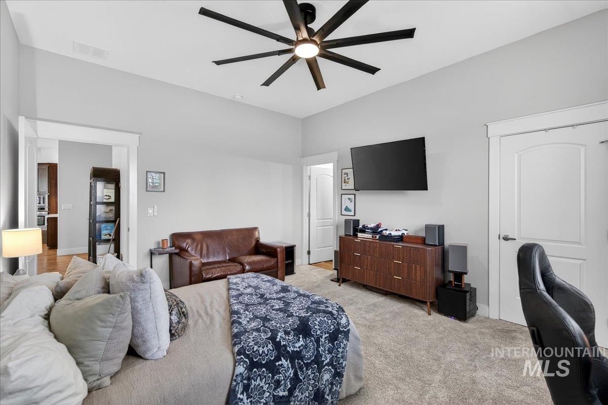 11808 W Carlisle Bay Drive, Star, Idaho 83669, 4 Bedrooms, 3 Bathrooms, Residential For Sale, Price $812,500,MLS 98971708